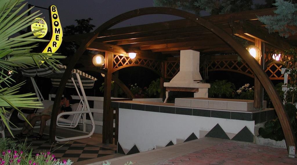 Boomerang Hotel